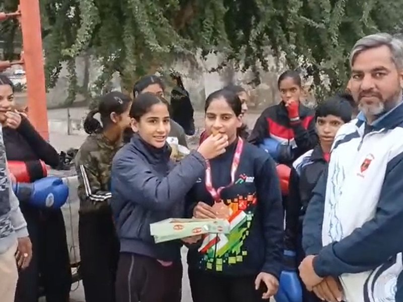 खेलो इंडिया यूनिवर्सिटी गेम्स 2025: ड्राइवर की बेटी का बड़ा पंच, अंबाला की नीतिका लांबा ने बॉक्सिंग में जीता ब्रॉन्ज मेडल