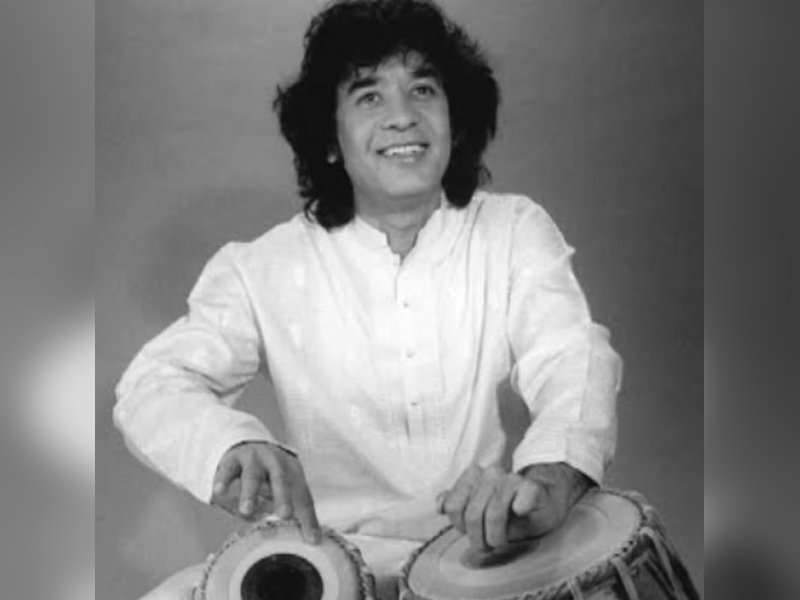 जाकिर हुसैन: पद्मश्री से ग्रैमी विजेता तक, फ्यूजन म्यूजिक के पितामह ने तबला की जादूगरी से सबको किया मोहित