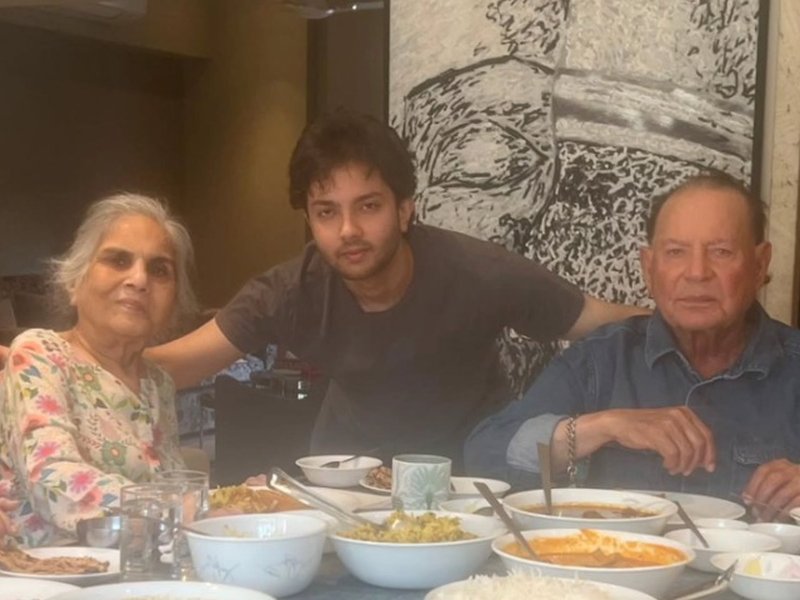 Sohail Khan playfully takes credit for son Nirvan being 'blessed with beautiful grandparents'