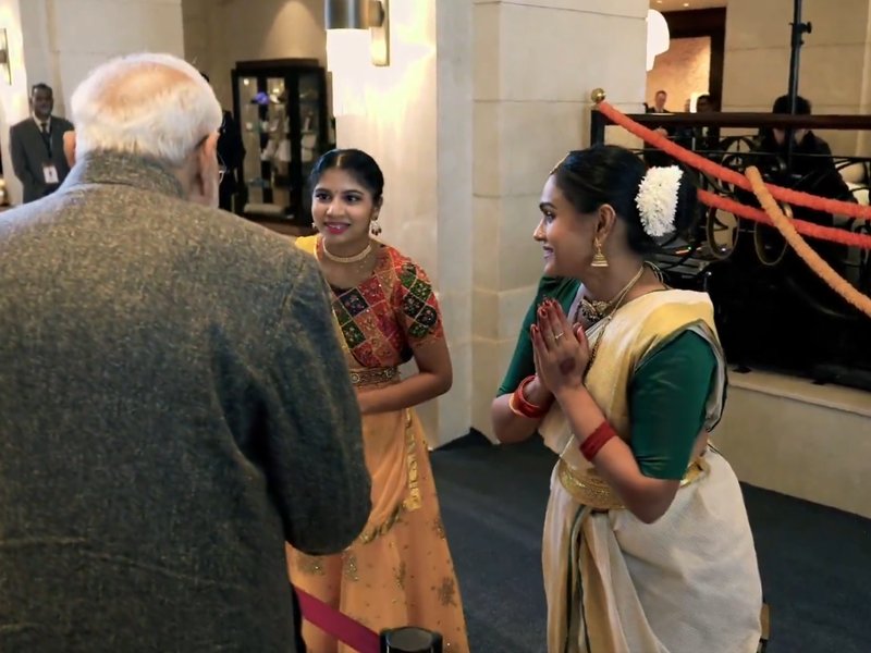 अम्मान में पीएम मोदी से मिलकर गदगद हुए भारतीय, बुजुर्गों, बच्चों, महिलाओं में जबरदस्त उत्साह 