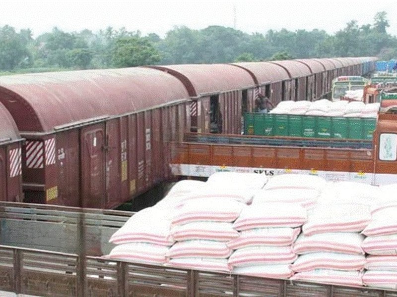 Indian Railways' fertiliser loading up to ensure uninterrupted supply to farmers