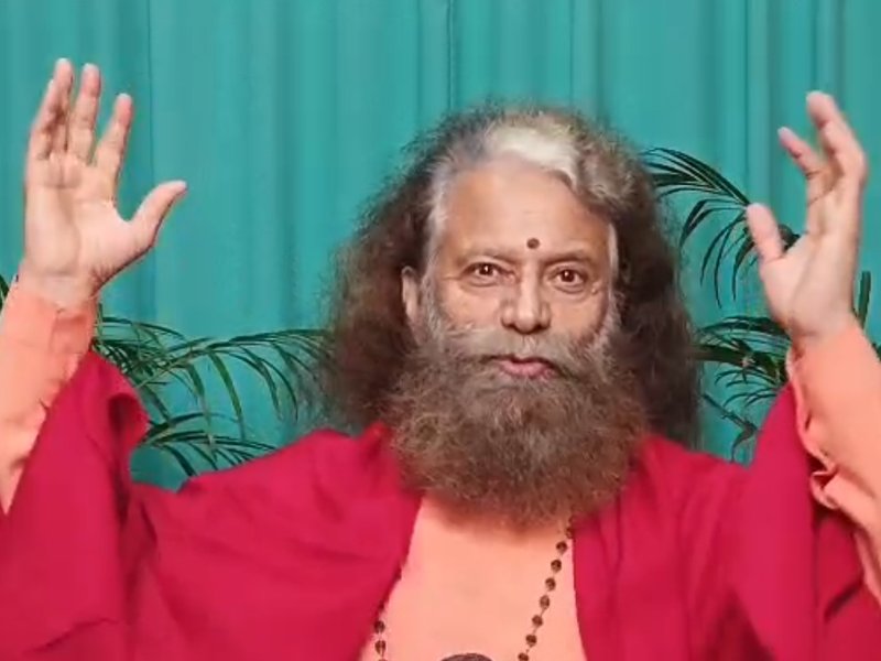 स्वामी चिदानंद सरस्वती ने प्रधानमंत्री मोदी की तारीफ की, बोले- गुजरात के बाद भारत भी मॉडल बन रहा