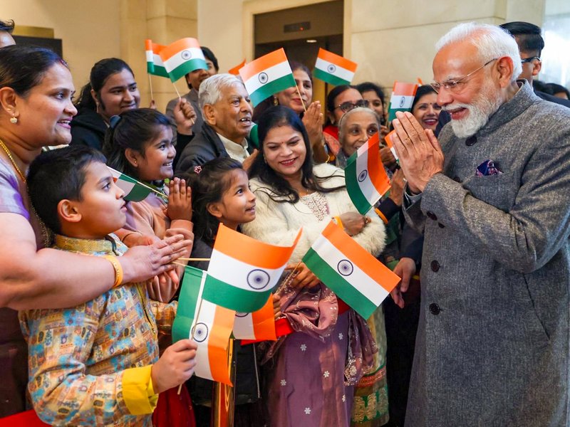 जॉर्डन पहुंचे पीएम मोदी, लोगों में खुशी की लहर