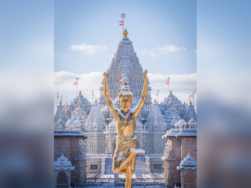 First snowfall cloaks BAPS Akshardham temple in New Jersey