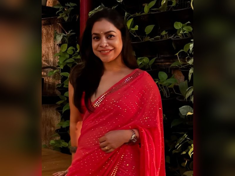 ‘Bibliophile’ Sumona Chakravarti reflects on heartbreak, healing and quiet comfort