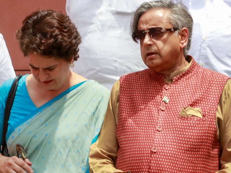 Shashi Tharoor slams VB-G RAM G Bill as ‘retrograde step’ (Photo: IANS/Qamar Sibtain)