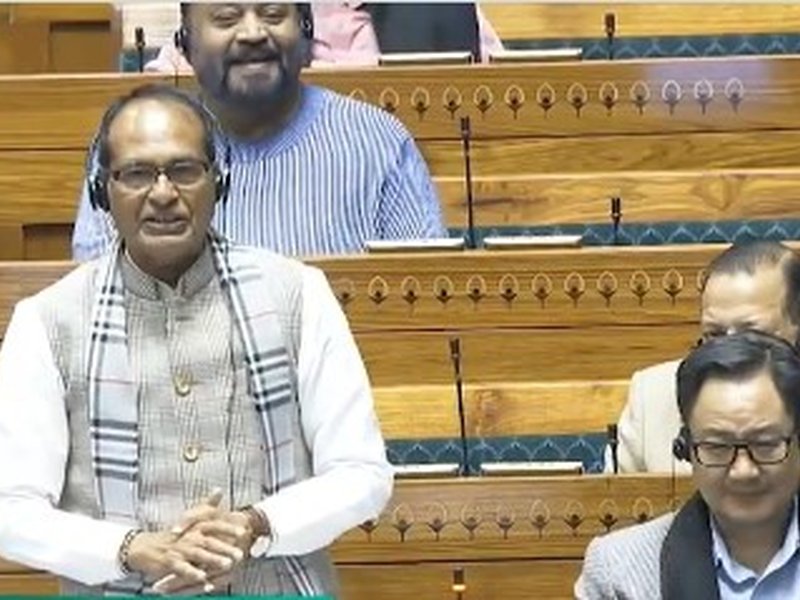 Protests, disruption mark Lok Sabha proceeding as Govt tables new rural employment Bill  