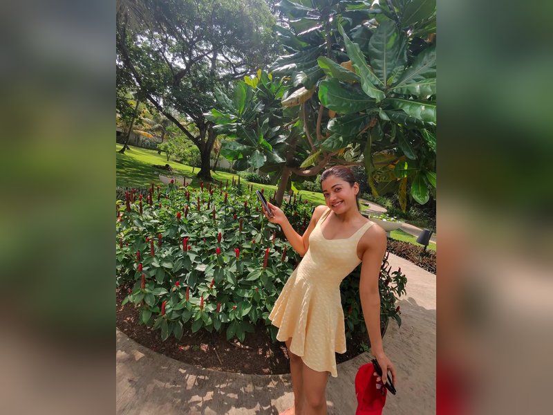 Rashmika Mandanna makes the most of her short 'girl's trip' to Sri Lanka 