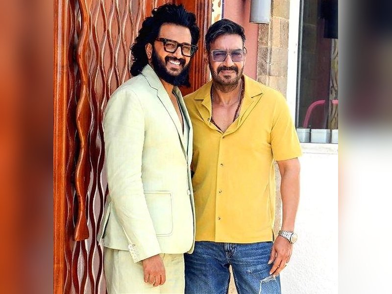 Ajay Devgn, Anil Kapoor, & Suniel Shetty pen lovely birthday wishes for Riteish Deshmukh