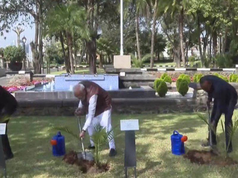 PM Modi, Ethiopian counterpart plant sapling in Addis Ababa under 'Ek Ped Maa Ke Naam’ initiative