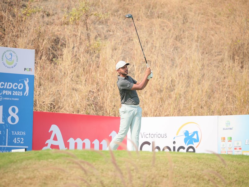 Veer Ahlawat fires a second straight 65 to build a three-shot lead in Round Two of the CIDCO Open 2025 at the Kharghar Valley Golf Course (KVGC) in Navi Mumbai. Photo credit: PGTI