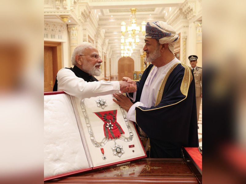 HM Amit Shah greets PM Modi on receiving Oman’s top civilian honour (Photo: @narendramodi/X)