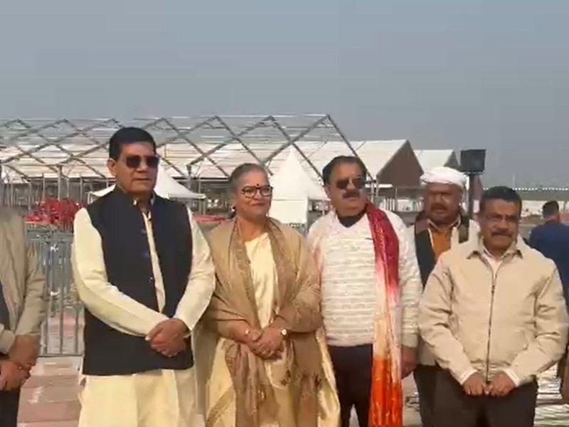 लखनऊ : एके शर्मा ने राष्ट्र प्रेरणा स्थल का किया निरीक्षण, कहा- '6.5 लाख टन कूड़ा हटाकर सुंदर पार्क बनाना सुशासन का उदाहण' 