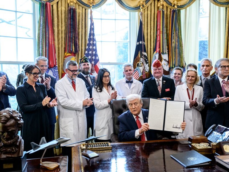 Trump signs order to ease federal restrictions on medical marijuana