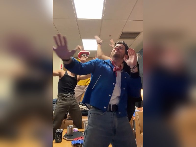 Nick Jonas groves on this 'Dhurandhar' track as his new pre-show ritual