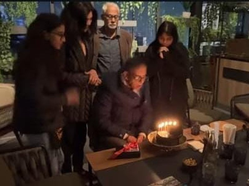 Sushmita Sen wishes health & happiness to the 'Bestest father & grandpa' in the universe