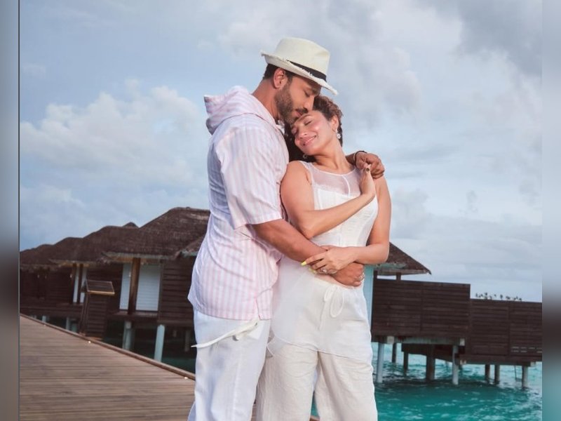 Vikas Jain apologizes for missing Ankita Lokhande’s birthday, promises to make it up to her