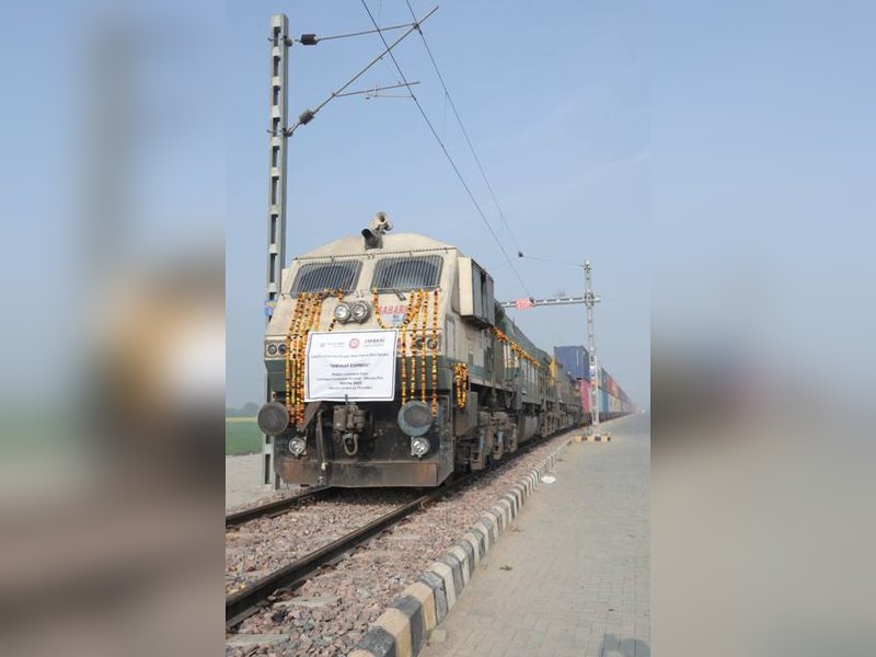 Indian Railways run Niryat Cargo Express from Gurugram to Mundra Port