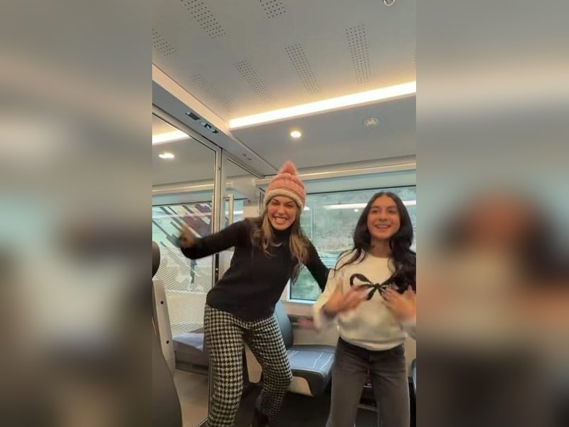 Isha Koppikar turns the train into a dance floor with daughter 