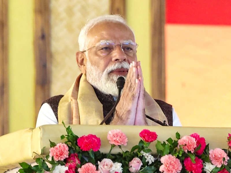प्रधानमंत्री मोदी ने भारत रत्न चौधरी चरण सिंह की जयंती पर उन्हें श्रद्धांजलि दी