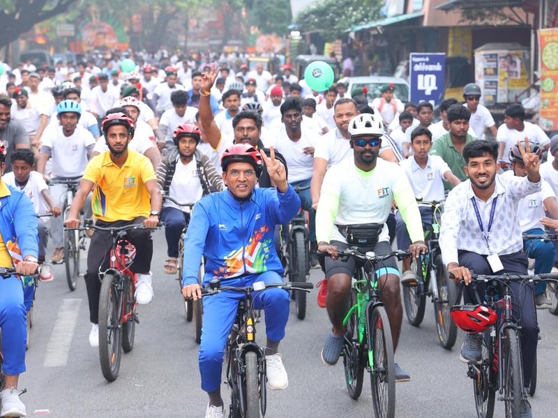 Mansukh Mandaviya officiates first anniversary of Fit India Sundays with cycling event in Puducherry