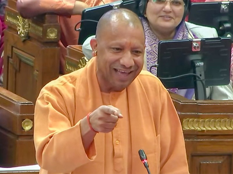 कांग्रेस के तुष्टीकरण और जिन्ना की राजनीति ने वंदे मातरम को बनाया विवाद का मुद्दा : मुख्यमंत्री योगी  