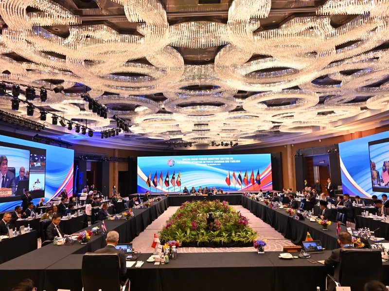 ASEAN Foreign Ministers urge Cambodia and Thailand to cease hostilities