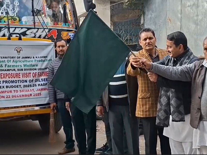 केंद्र सरकार के सहयोग से 70 किसान ट्रेनिंग के लिए रवाना, 5000 करोड़ रुपए की परियोजना से मिलेगा लाभ