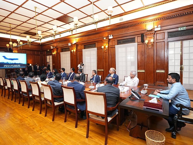 श्रीलंका में एस जयशंकर ने विदेश मंत्री हेराथ के साथ 120 फुट के ब्रिज का किया उद्घाटन, राष्ट्रपति भी रहे मौजूद