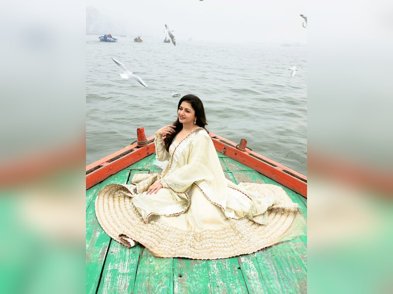 Bhagyashree expresses her 'fulfilling & overwhelming' experience visiting Banaras