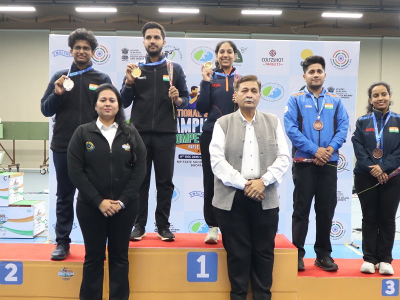 Ramita Jindal, Himanshu Dhillon claim 10m air rifle mixed team gold in 68th National Shooting Championship Competitions at the Madhya Pradesh State Shooting Academy in Bhopal.  Photo credit: NRAI