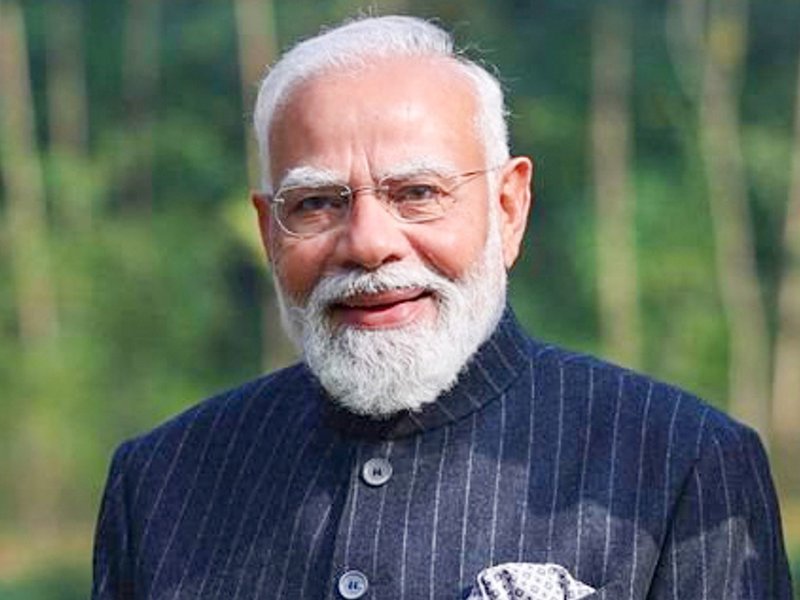 PM Modi pays homage to Jnanpith awardee Vinod Kumar Shukla (Photo: IANS)