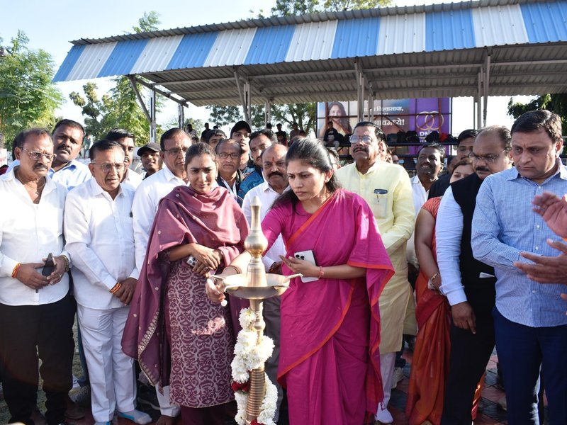 A grand sports confluence ushers in a sporting revolution in Bhusawal as Sansad Khel Mahotsav 2025 are inaugurated by Union Minister of State for Youth Affairs and Sports, Raksha Nikhil Khadse on Tuesday. Photo credit: SAI Media