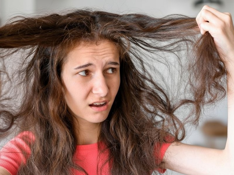 rukhe-aur-frizzy-baalo-se-pareshan-yeh-natural-hair-pack-dega-mulayam-aur-majboot-baal