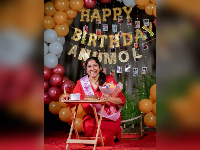 Actress Anumol says, "Thank you Universe!" (Photo Credit: Anumol/Instagram)