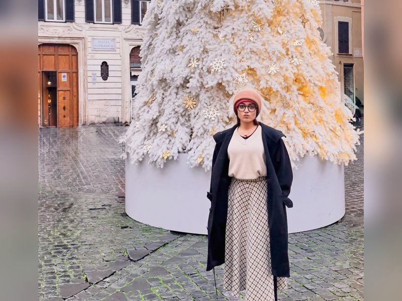 Rashmika Mandanna shares goofy vacation pics as she celebrates Christmas