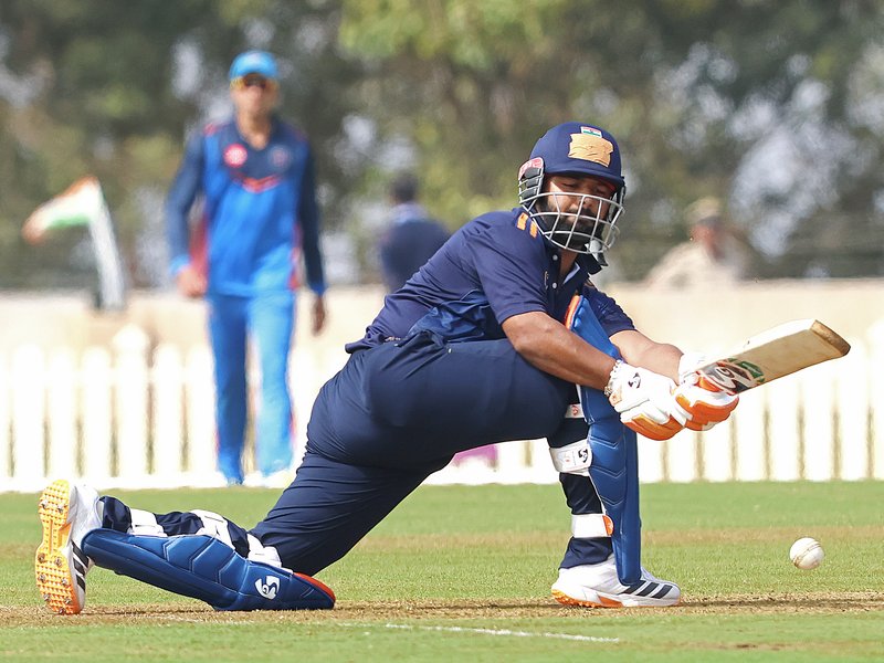 IPL 2026: Rishabh Pant trains hard under Yuvraj Singh to sharpen white-ball skillsets