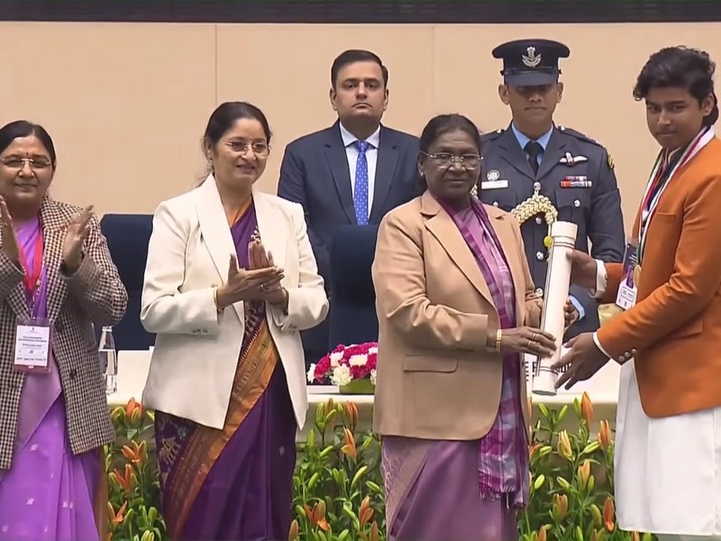 Vaibhav Suryavanshi receives PM Rashtriya Bal Puraskar from President Droupadi Murmu, BCCI congratulates (Credit: President of India/Youtube)