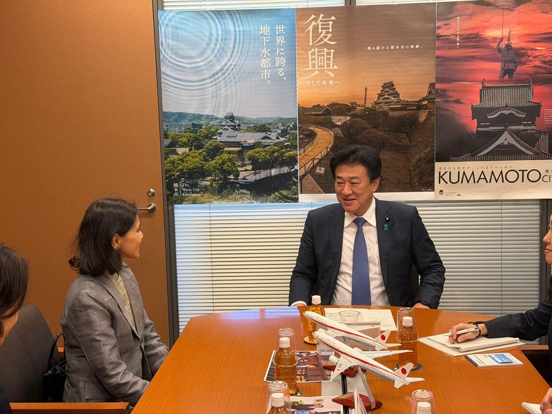 Indian envoy, Japan's Chief Cabinet Secy discuss advancing bilateral ties 