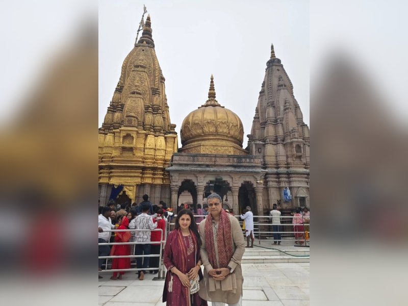 Bhagyashree visit varanasi