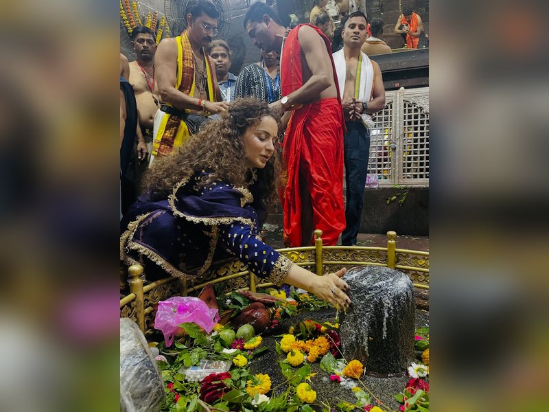 After Vaidyanath, Kangana Ranaut offers prayers at the Grishneshwar Jyotirlinga 