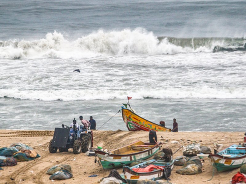 Three TN fishermen arrested by Sri Lankan Navy for crossing maritime boundary
