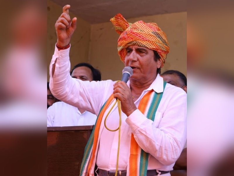 राजेश खन्ना से लेकर राज बब्बर तक का रहा कांग्रेस ने नाता, कुछ चमके तो कई ने बनाई राजनीति से दूरी