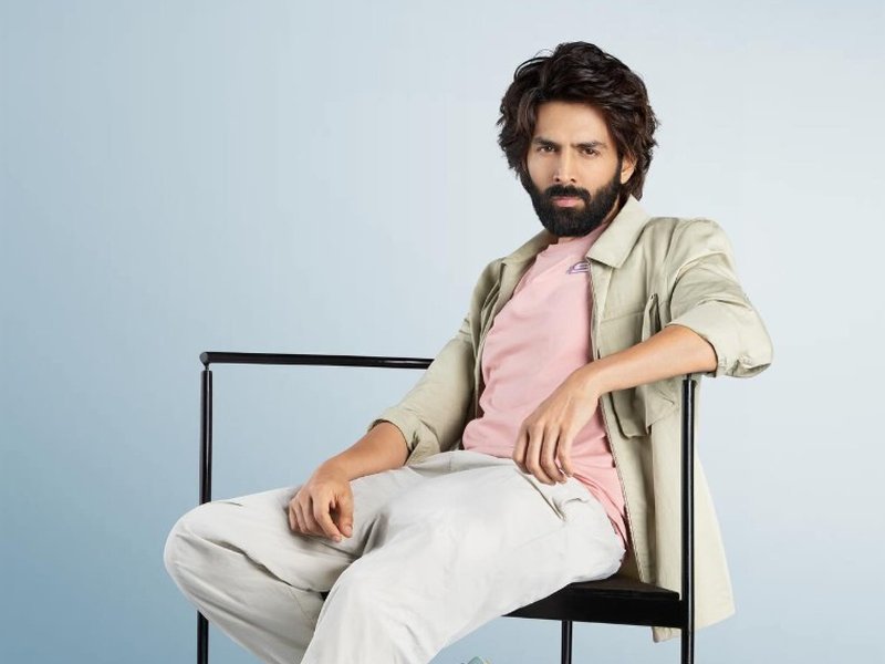 मनोरंजन के साथ सामाजिक संदेश देती हैं कार्तिक आर्यन की फिल्में, समाज में बदलाव की पेश करती हैं झलक 