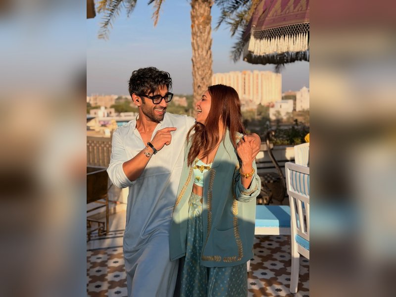 Kriti Kharbanda pens a heartfelt birthday wish for her 'favourite' Pulkit Samrat 