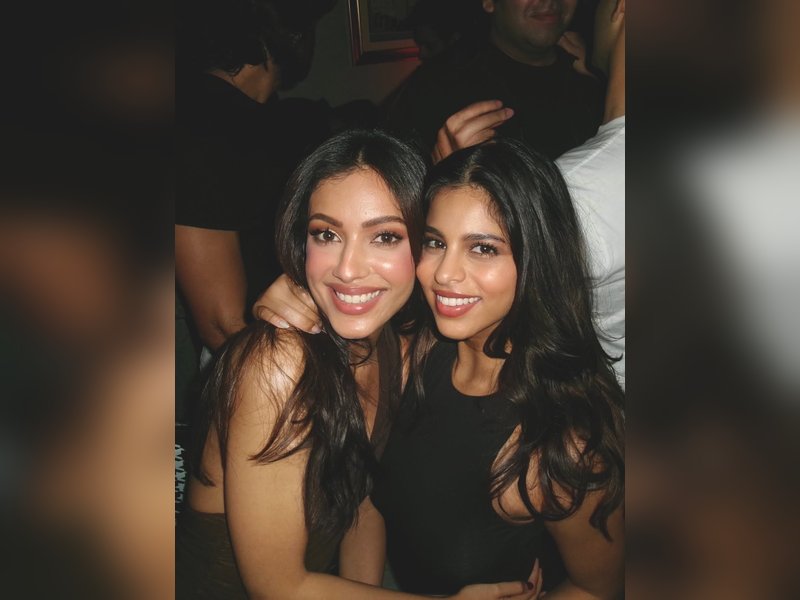 Sahher Bambba shares picture with Suhana Khan as she bids adieu to 2025