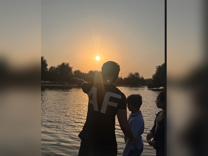Mira Rajput shares a picture of 'her world' featuring Shahid Kapoor & their two babies