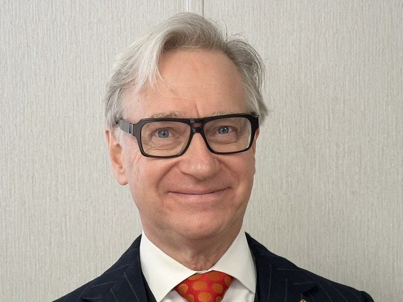 Freida McFadden lauds Paul Feig for creating a train wreck in 'The Housemaid'