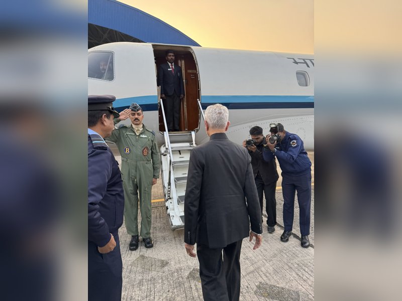 ढाका से रवाना हुए जयशंकर, बांग्लादेशी राजदूत बोले- 'भारत-बांग्लादेश नया अध्याय लिखने को उत्सुक' 