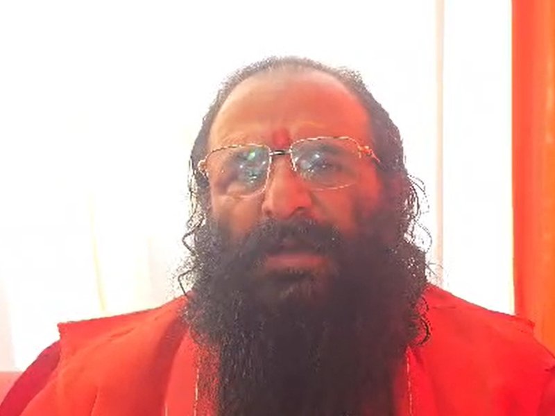 'शाहरुख फैसला वापस लें', महंत रविंद्र पुरी ने किया केकेआर में मुस्तफिजुर रहमान को लेने का विरोध